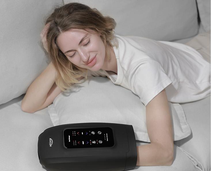 🖐 Why a Hand Massager Might Be the Best Wellness Investment You’ll Make This Year.